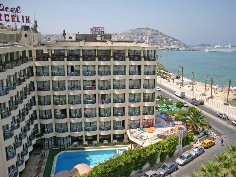 By Karaaslan Otel Kuşadası