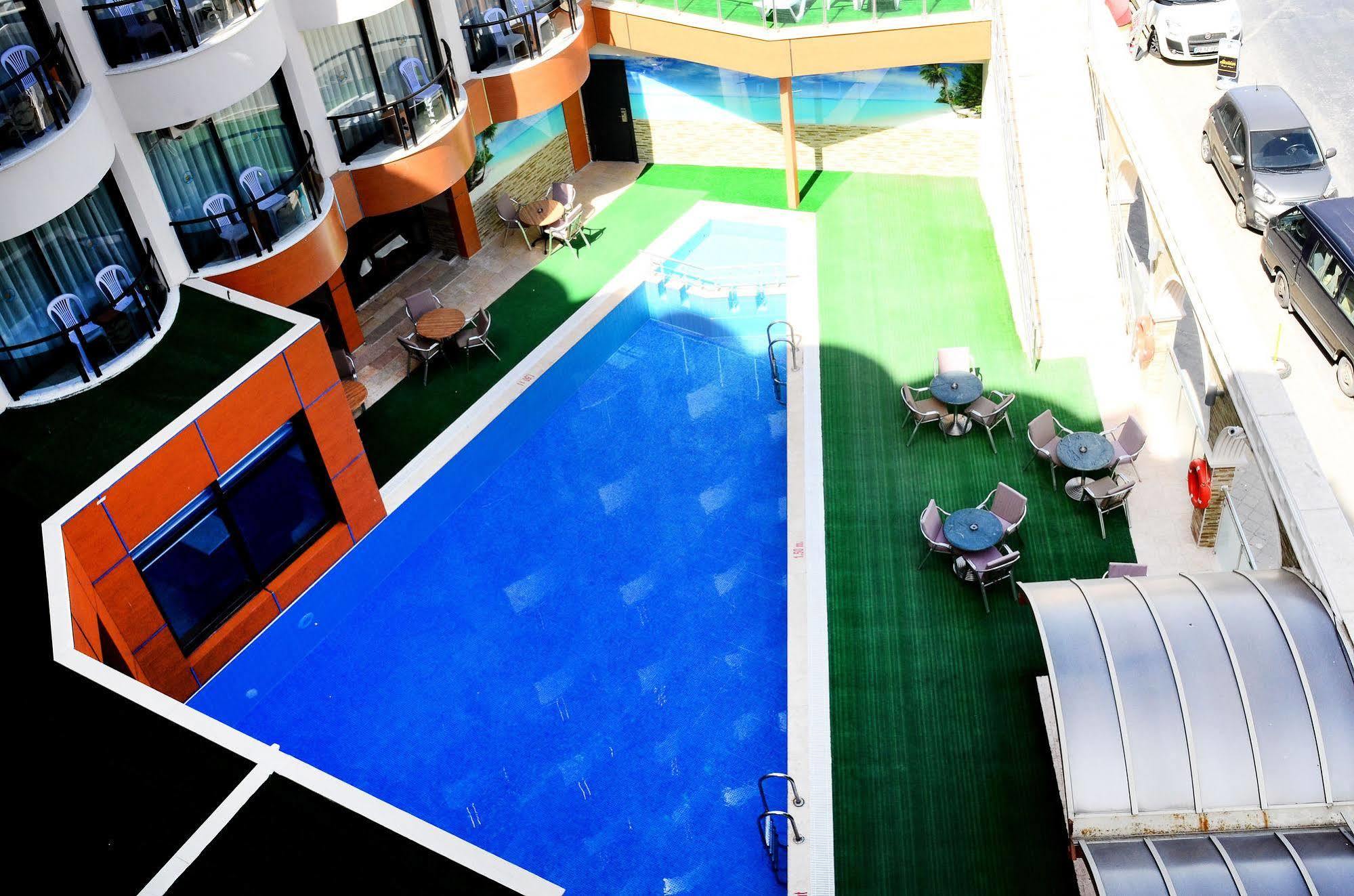 By Karaaslan Hotel Kusadası